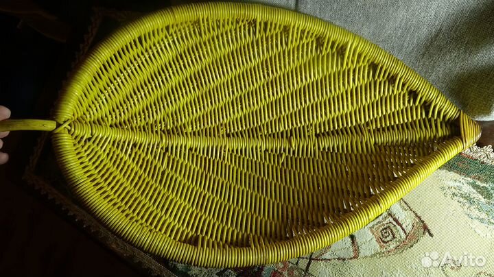 Чаша для фруктов из соломы и бамбука