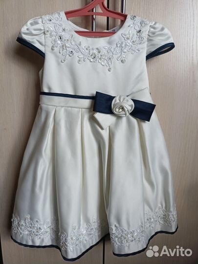 Платье продам