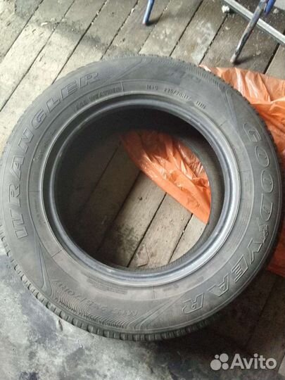 Goodyear Wrangler AT 235/70 R17