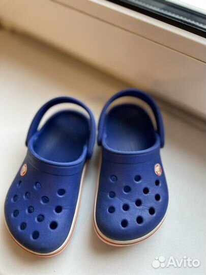 Сандалии Crocs C7