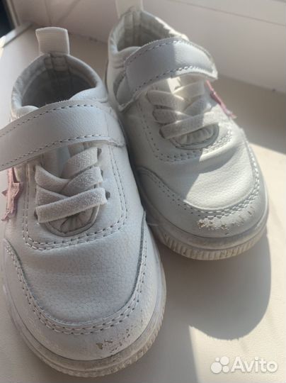 Кроссовки для девочки