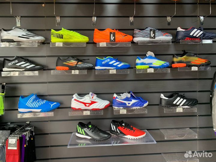 Бутсы многошиповые