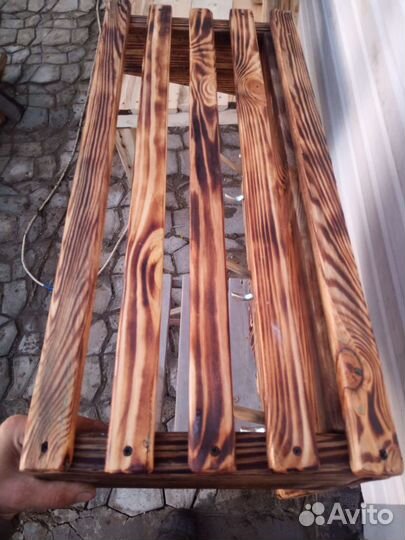 Деревянная вешалка