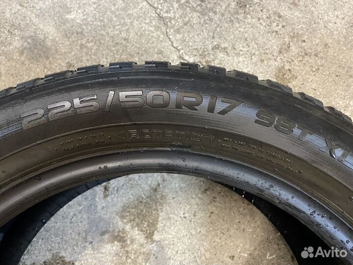 Nokian Tyres Hakkapeliitta 8 225/50 R17 98T