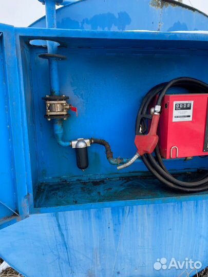 Цистерна Продаю топливозаправщик