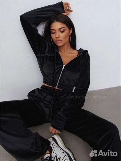 Велюровый костюм женский