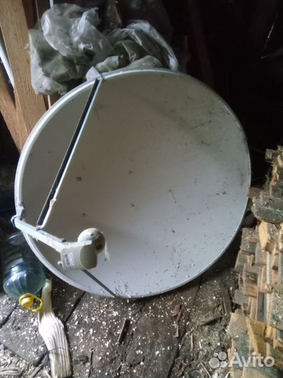 Спутниковая тарелка