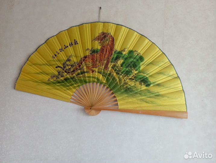 Веер настенный