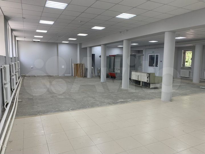 Сдам торговое помещение, 315 м²