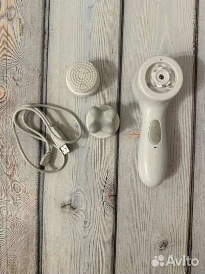 Массажёр для лица Mary Kay с насадками