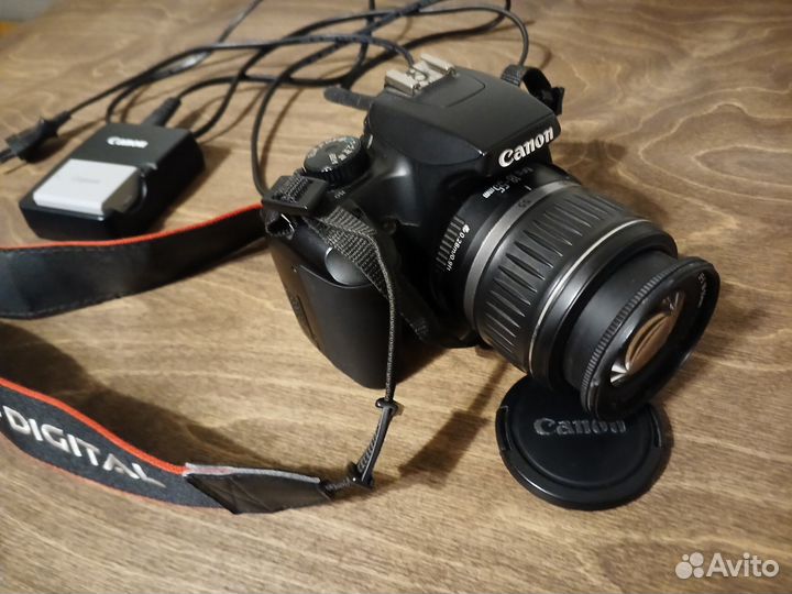 Зеркальный фотоаппарат Canon Eos 1000d