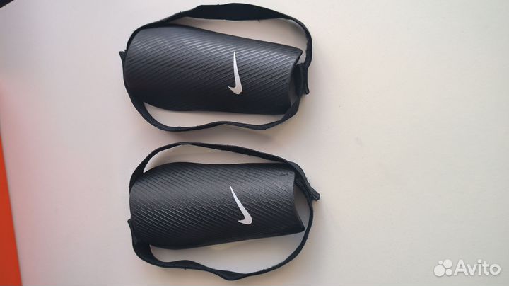 Щитки футбольные детские nike