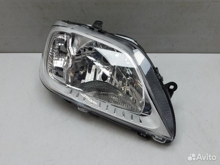 Фара правая Лада Ларгус/Ларгус Кросс