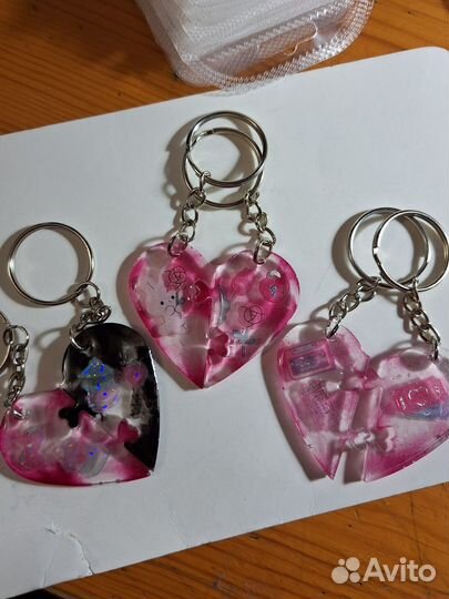Парные брелочки- сердечки