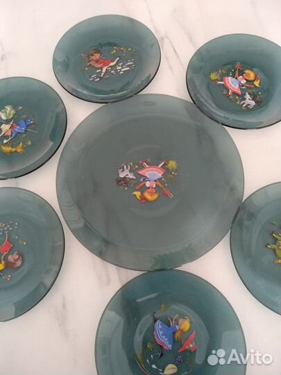 Комплект тарелок для десерта