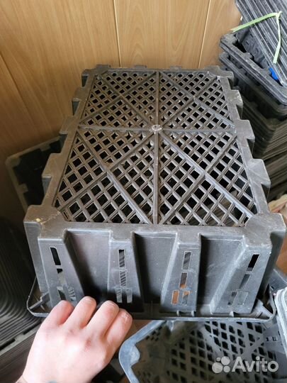 Ящики из пластика высокой прочности