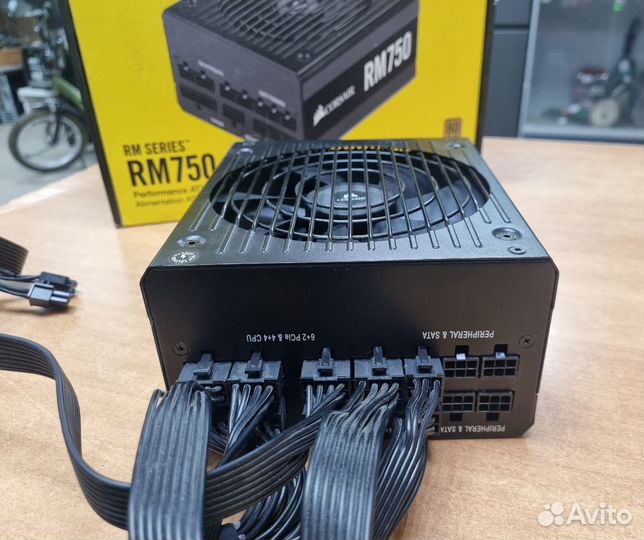 Блок питания Corsair RM750 CP-9020195-EU