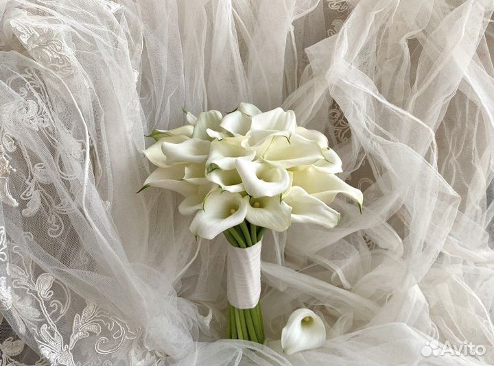 Свадебный букет невесты из растений и цветов