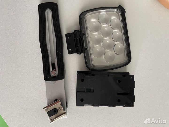 Винтовой кронштейн на фотоаппарат