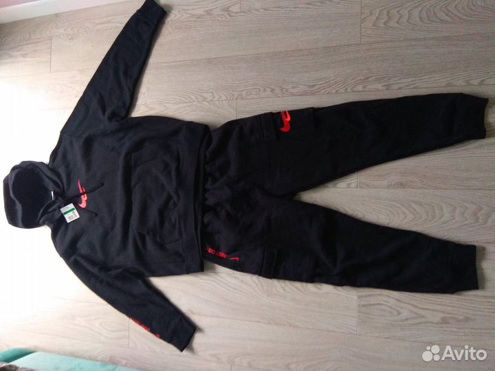 Спортивный костюм мужской новый