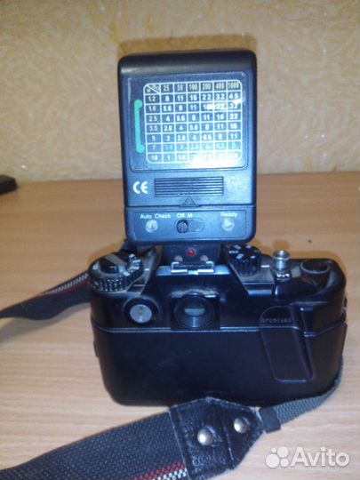 Продам зенит е 122 с фотоспышкей на батарйках