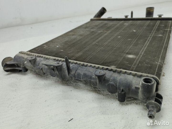 Радиатор охлаждения двигателя Renault Symbol 2008