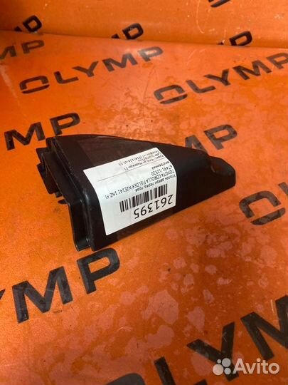 Уголок двери передний правый Toyota Corolla