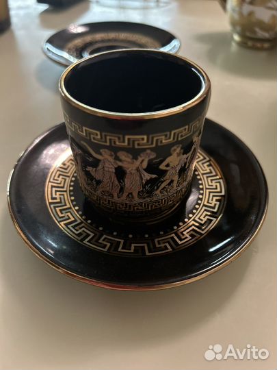 Кофейная пара на подставке