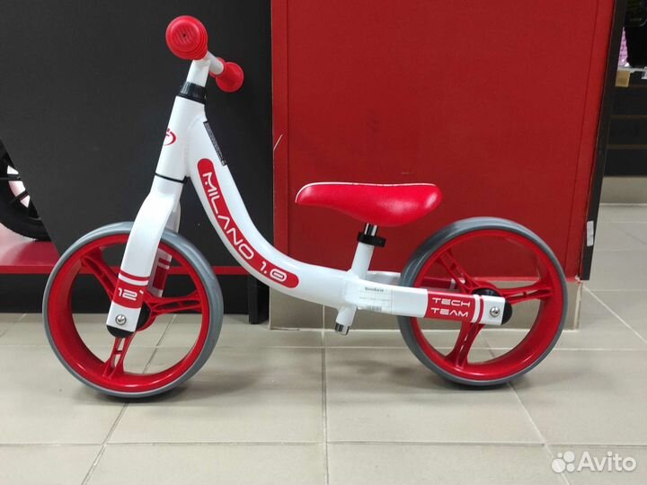 Беговел TT Milano 1.0 красный