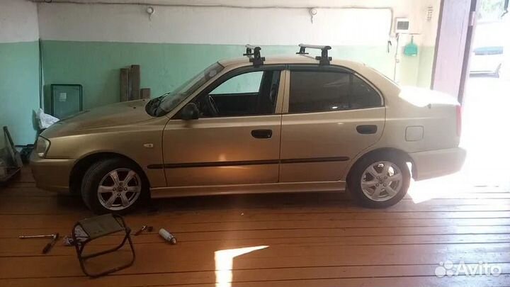 Пластиковые накладки на пороги Хендай Акцент