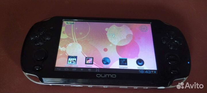 Игровая приставка Qumo