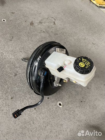 Вакуумник тормозной Renault Logan II рестайлинг (2