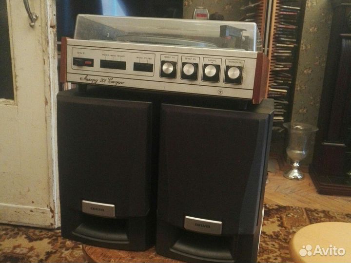 Проигрыватель Аккорд 201 стерео с колонками