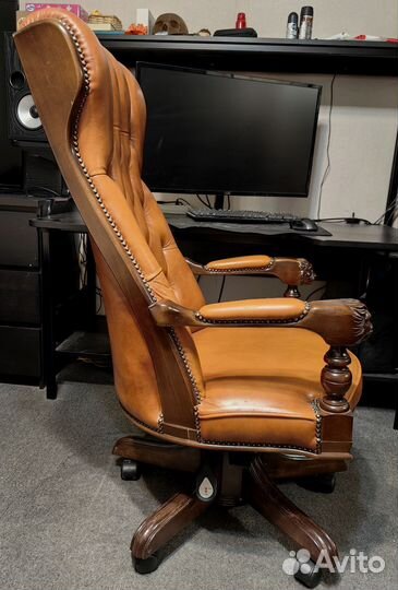 Кожаное кресло руководителя Италия