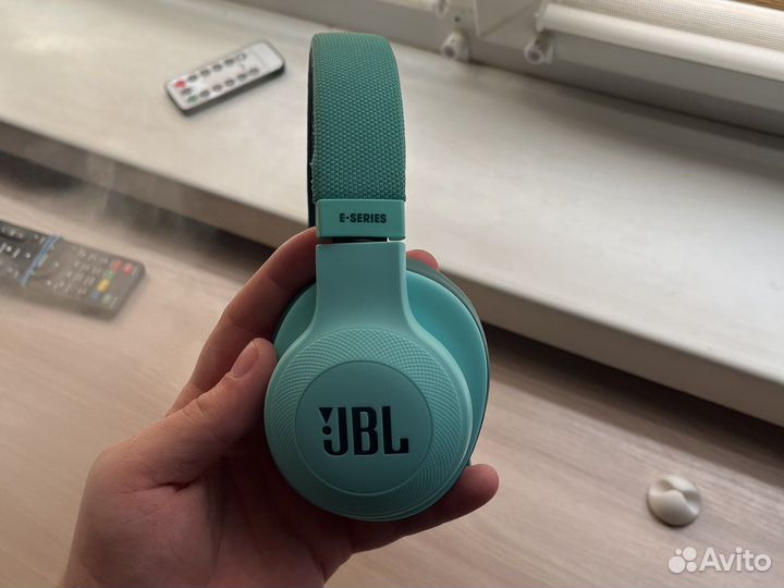 JBL E55T