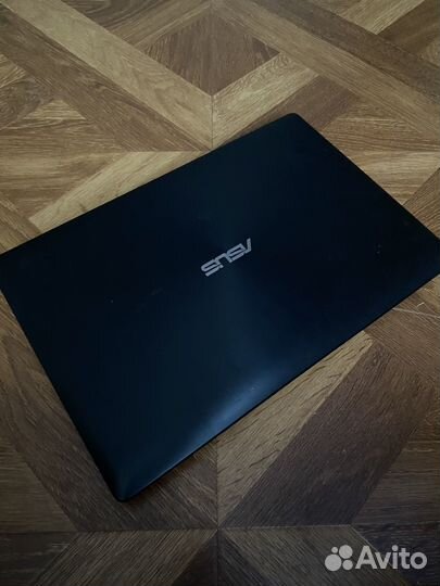 Ноутбук asus