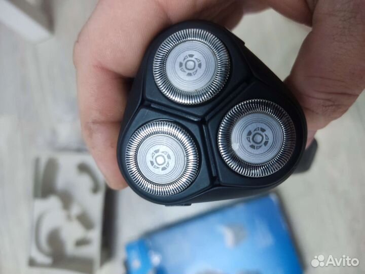 Продам электробритву Philips S3134/51