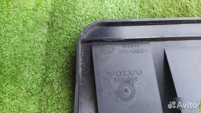 Стоп-сигнал в салоне Volvo S80 B6324S