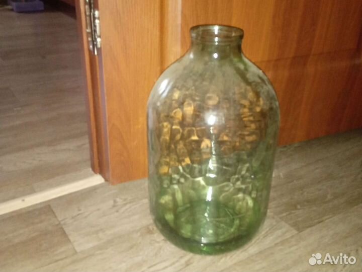 Стеклянная бутылка