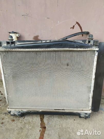 Радиатор охлаждения Toyota Ractis