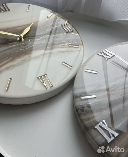 Настенные дизайнерские часы из эпоксидной смолы