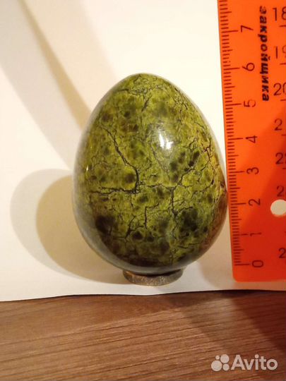 Яйцо из камня