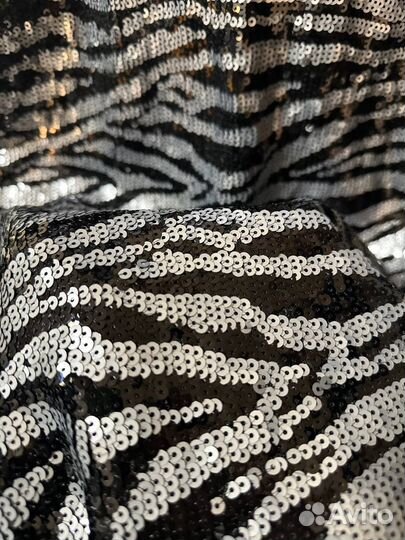 Платье с пайетками Zarina