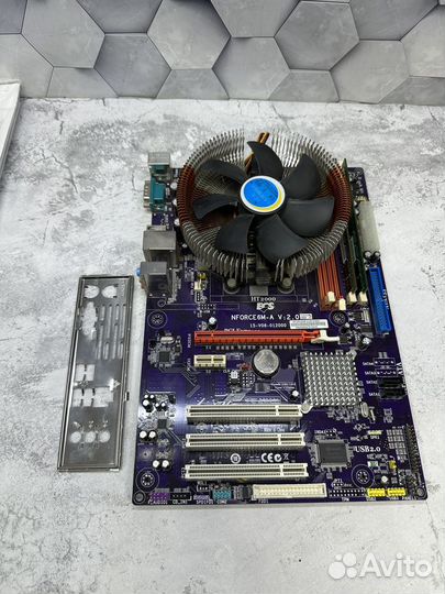 Материнская плата с процессором и памятью