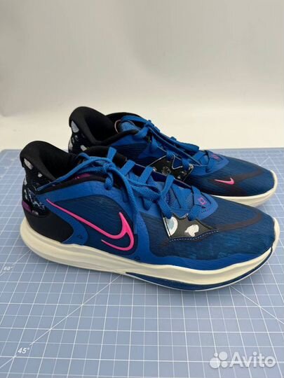 Nike Kyrie 5 Low Precious Stones Size 9.5