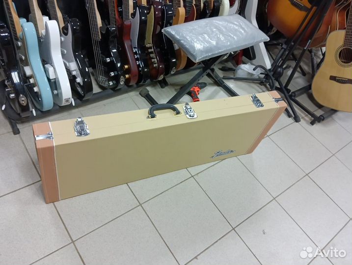 Кофр для гитары Fender Stratocaster Case