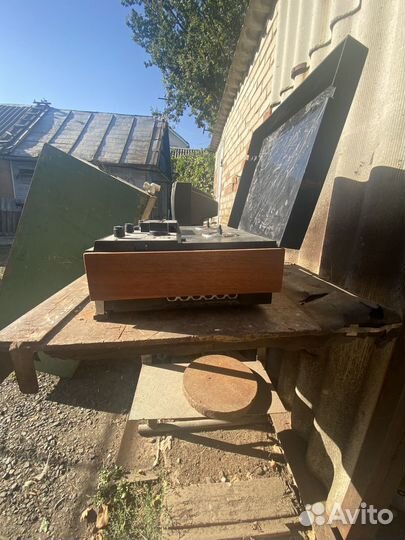 Бабиный магнитофон маяк 205