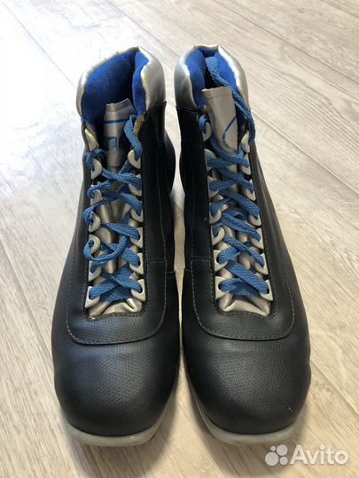 Лыжи беговые tisa в комплекте