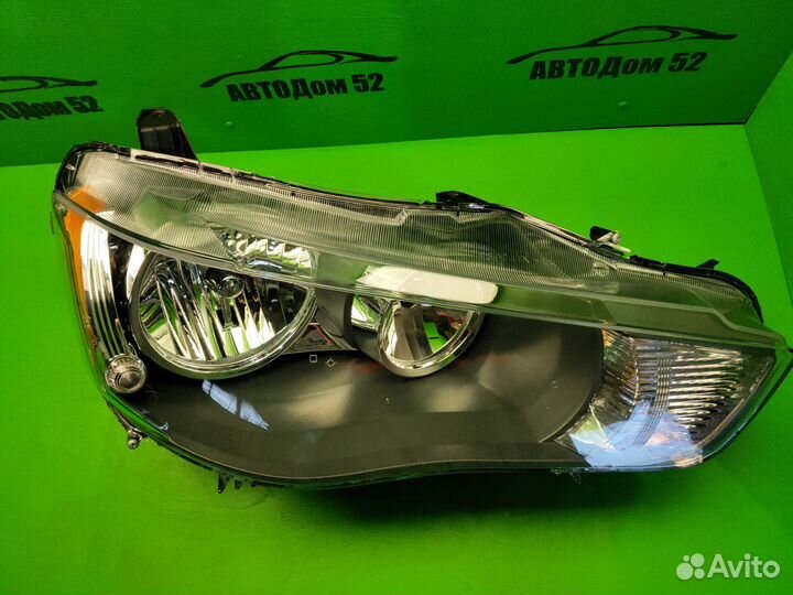 Фара Mitsubishi Outlander XL 09-13 галоген рест