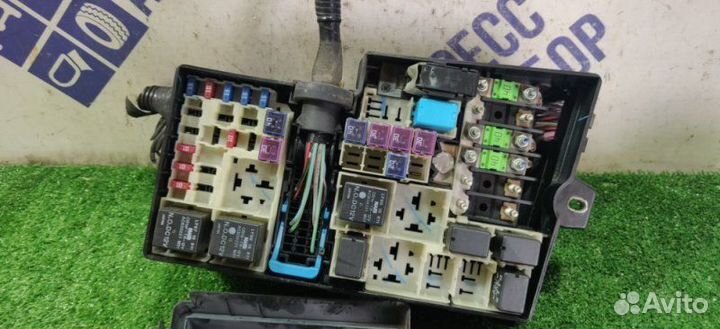 Блок предохранителей Mazda 3 Bk седан 1.6 Z6 2007